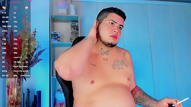 Snapshot of Thomas_chubbyxhot chatting on 02.07.25 Thomas chubbyxhot online show from 02.07.25