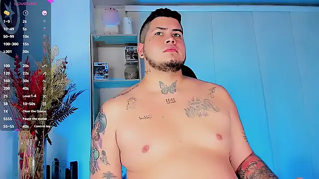 Snapshot of Thomas_chubbyxhot chatting on 02.14.25 Thomas chubbyxhot online show from 02.14.25