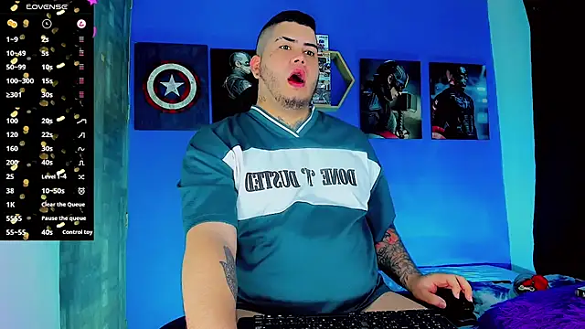 Snapshot of Thomas_chubbyxhot chatting on 10.05.25 Thomas chubbyxhot online show from 10.05.25