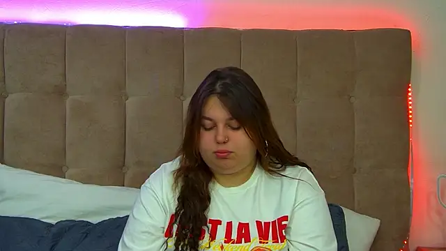 LillianKim online show from 09.18.25