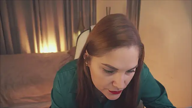 Ellis Foxy online show from 12.17.24