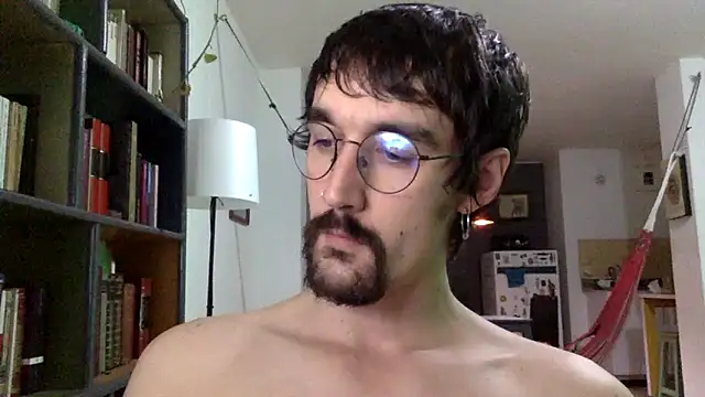 Snapshot of fazzbinderr chatting on 10.12.25 fazzbinderr online show from 10.12.25