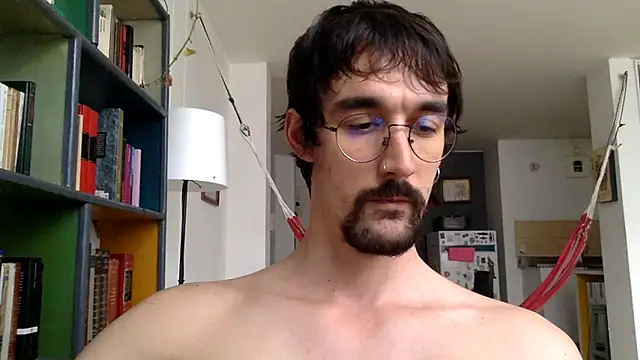 Snapshot of fazzbinderr chatting on 10.19.25 fazzbinderr online show from 10.19.25