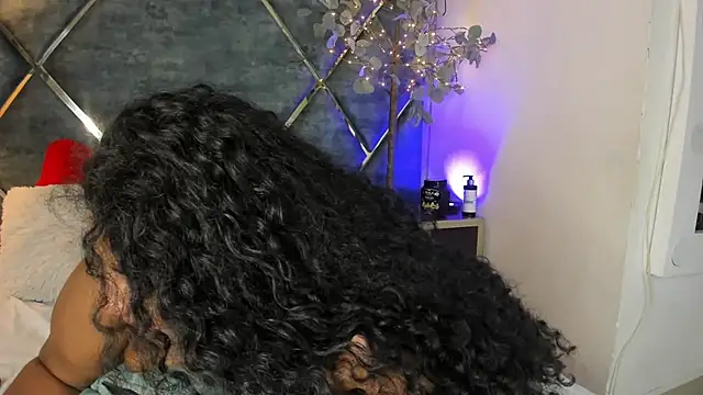 DannaFalco25 online show from 01.28.25