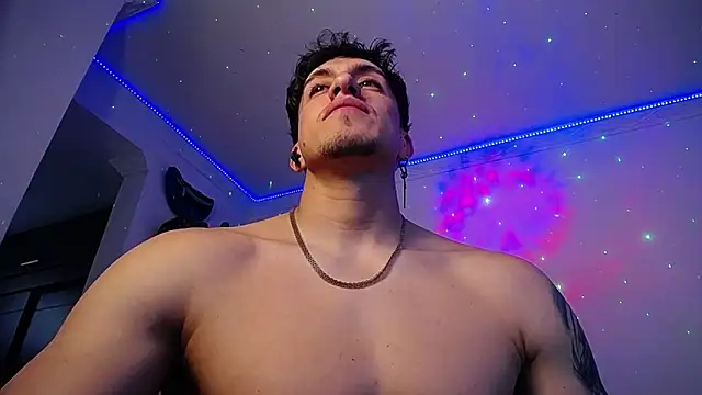 strongboy  online show from 11.04.25