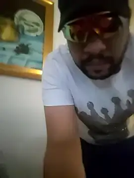 Snapshot of eljefe1119 chatting on 02.12.25 eljefe1119 online show from 02.12.25