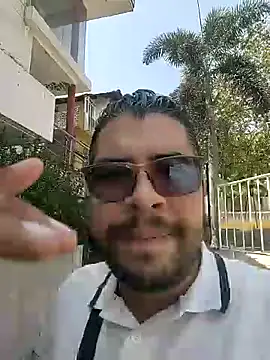 Snapshot of eljefe1119 chatting on 02.26.25 eljefe1119 online show from 02.26.25