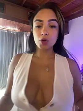 LEAH DOUUGLASS online show from 02.07.25