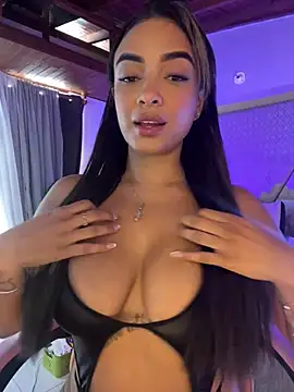 LEAH DOUUGLASS online show from 03.10.25