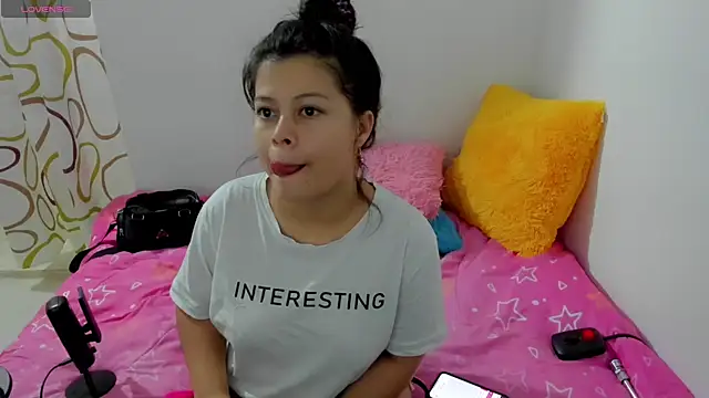 sweetnia online show from 12.27.24