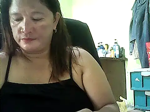Snapshot of hott_scarlett chatting on 01.03.25 hott scarlett online show from 01.03.25