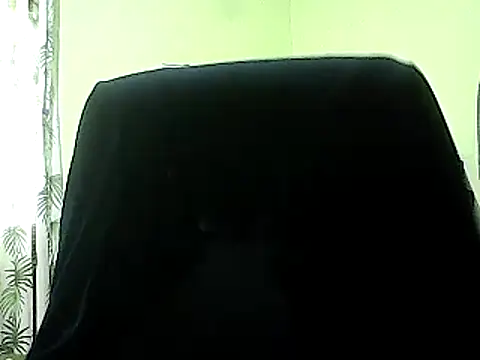 Snapshot of hott_scarlett chatting on 01.05.25 hott scarlett online show from 01.05.25