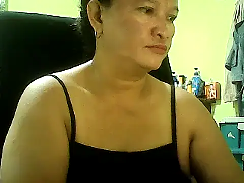 Snapshot of hott_scarlett chatting on 01.14.25 hott scarlett online show from 01.14.25