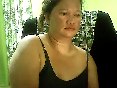 Snapshot of hott_scarlett chatting on 02.02.25 hott scarlett online show from 02.02.25