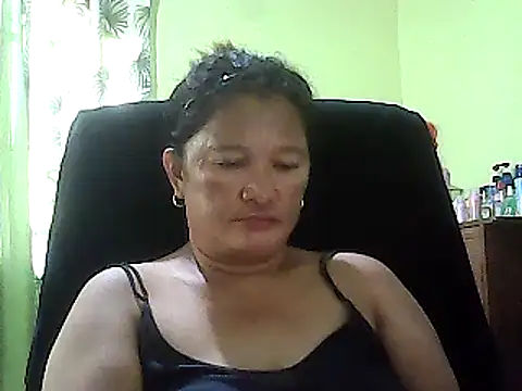 Snapshot of hott_scarlett chatting on 02.03.25 hott scarlett online show from 02.03.25