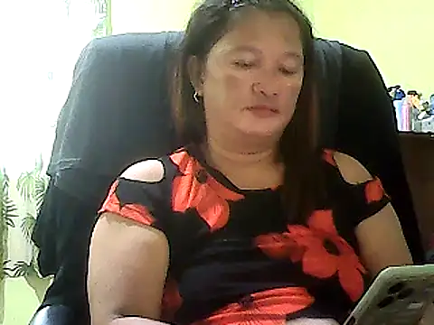 Snapshot of hott_scarlett chatting on 02.16.25 hott scarlett online show from 02.16.25