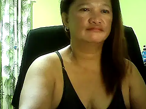 Snapshot of hott_scarlett chatting on 02.16.25 hott scarlett online show from 02.16.25