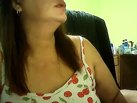 Snapshot of hott_scarlett chatting on 02.28.25 hott scarlett online show from 02.28.25