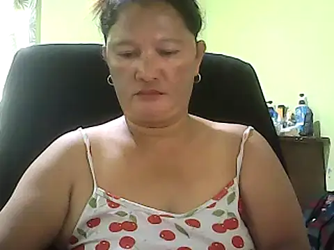 Snapshot of hott_scarlett chatting on 03.13.25 hott scarlett online show from 03.13.25
