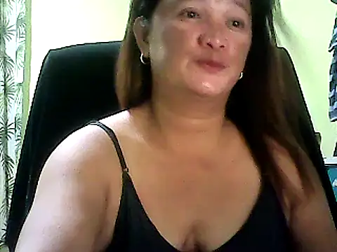 Snapshot of hott_scarlett chatting on 03.16.25 hott scarlett online show from 03.16.25