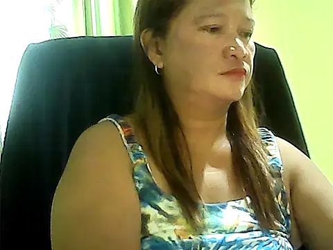 Snapshot of hott_scarlett chatting on 09.12.25 hott scarlett online show from 09.12.25
