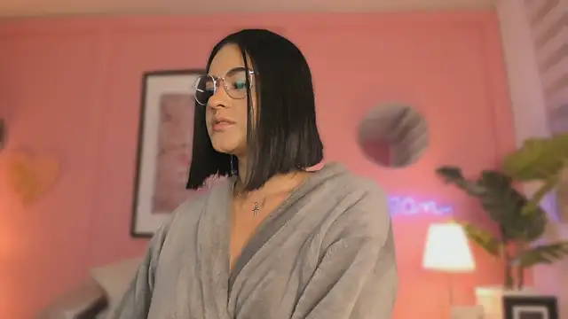 SoySaraa online show from 02.13.25