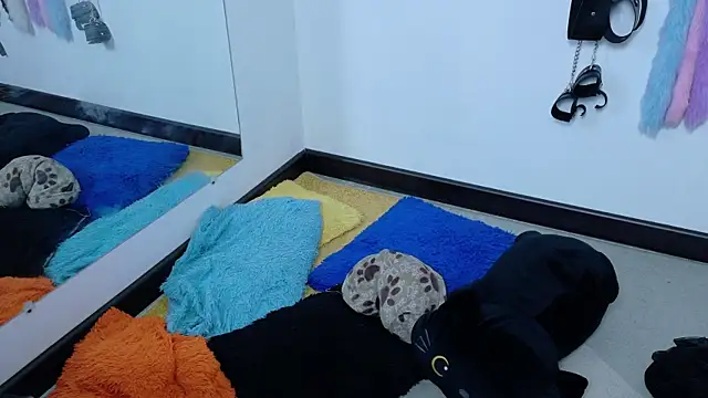 Catwhite  online show from 01.22.25