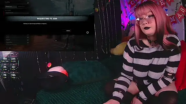 evamila online show from 11.19.25