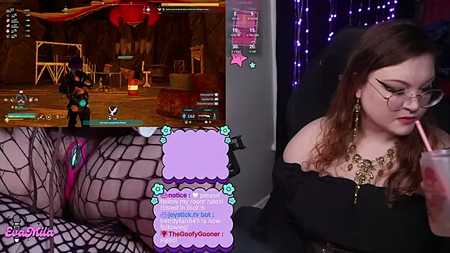 Snapshot of evamila chatting on 03.26.26 evamila online show from 03.26.26