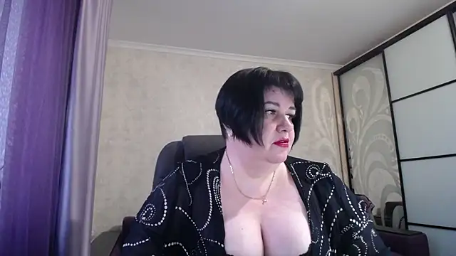 JuicyLady Di online show from 01.28.25