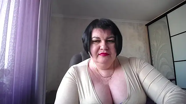 JuicyLady Di online show from 02.11.25