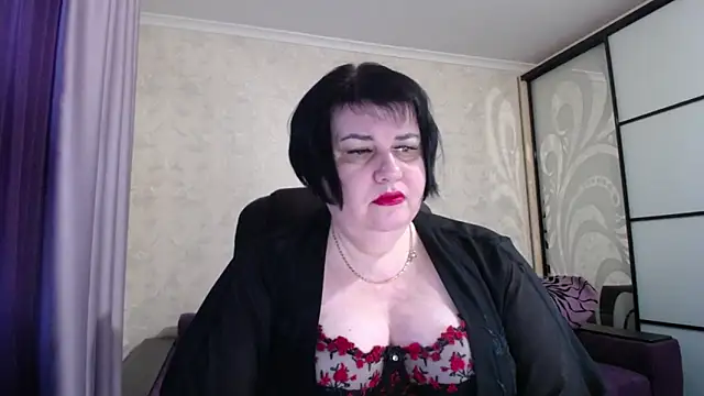 JuicyLady Di online show from 12.17.25