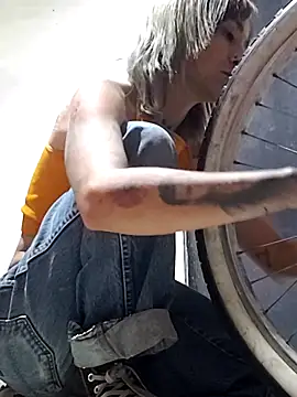 fablob23 online show from 04.15.26