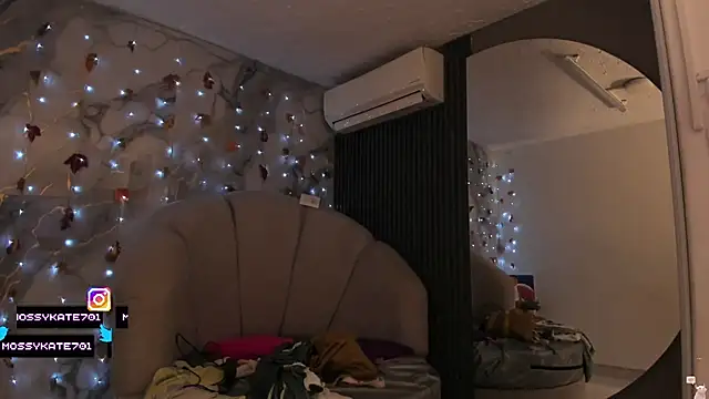 Katemoss70 online show from 12.04.25