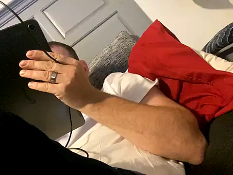 Snapshot of blueeyes3W chatting on 12.02.24 blueeyes3W online show from 12.02.24