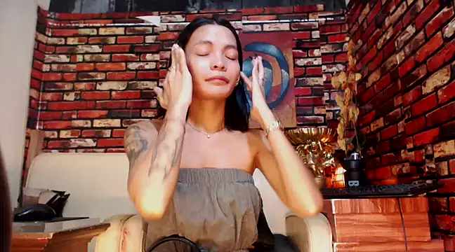 juicyCOCKeva online show from 12.15.24