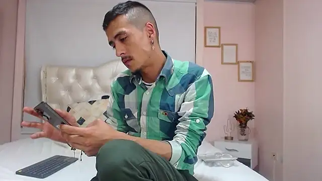 ryan maxy online show from 01.31.25