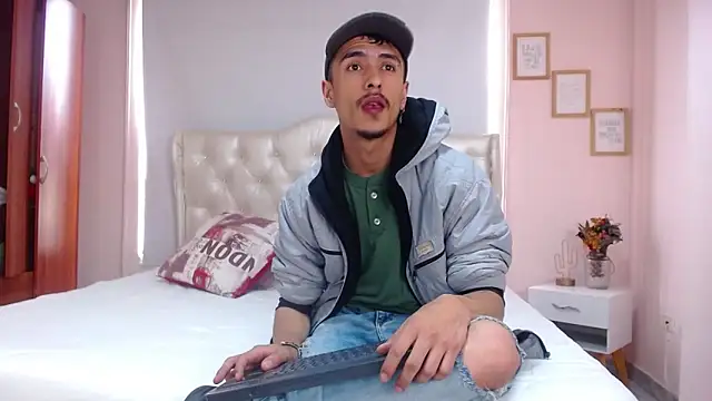 ryan maxy online show from 02.04.25