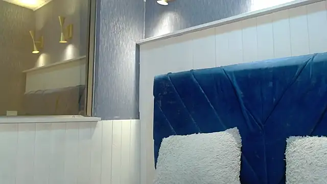 EmilyQueen3x online show from 11.21.25