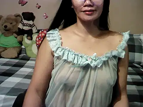 Snapshot of Mia_Rein chatting on 02.09.25 Mia Rein online show from 02.09.25