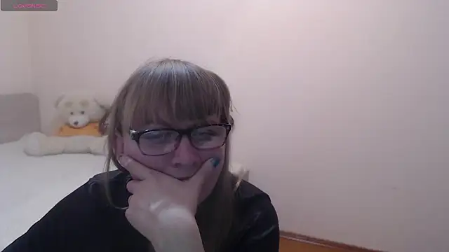 MargotLot online show from 01.25.25