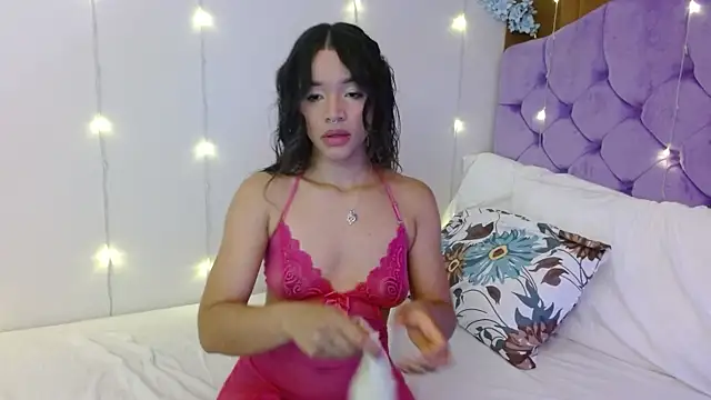 Snapshot of kiarablue chatting on 12.19.24 kiarablue online show from 12.19.24