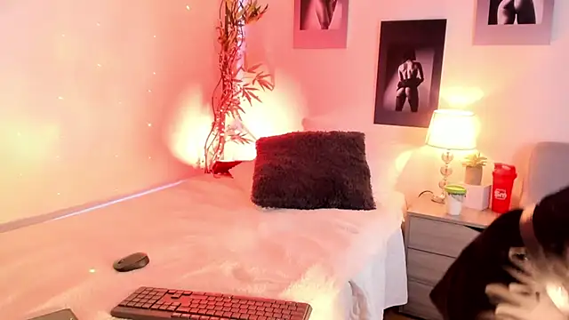 Alicee Levine online show from 10.21.25