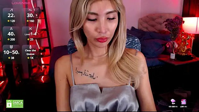 Snapshot of BunnieAngel chatting on 02.05.25 BunnieAngel online show from 02.05.25