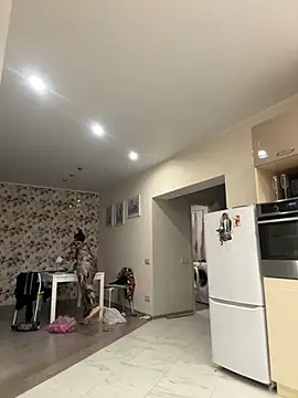 Snapshot of AllisonStark chatting on 12.13.24 AllisonStark online show from 12.13.24