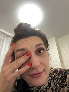 Snapshot of AllisonStark chatting on 12.14.24 AllisonStark online show from 12.14.24