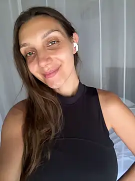 Snapshot of AllisonStark chatting on 02.16.25 AllisonStark online show from 02.16.25