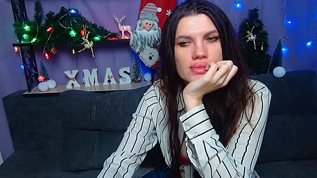 MilaLoona online show from 12.23.24