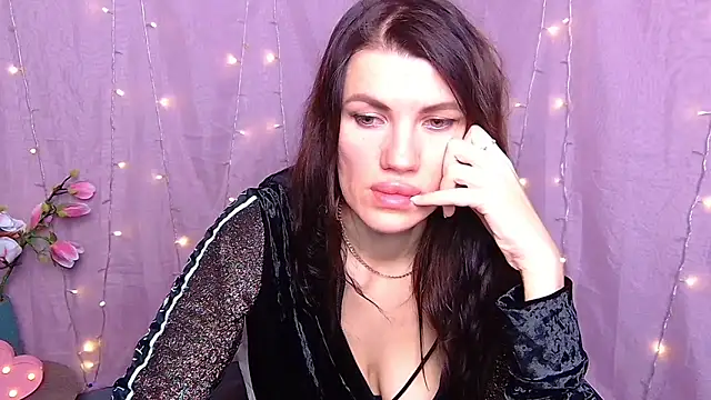 Snapshot of MilaLoona chatting on 03.03.26 MilaLoona online show from 03.03.26