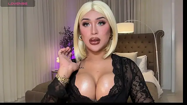 Your Majesty Tyra online show from 04.27.26